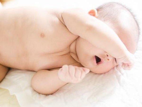 Tìm hiểu về hiện tượng vặn mình ở trẻ sơ sinh