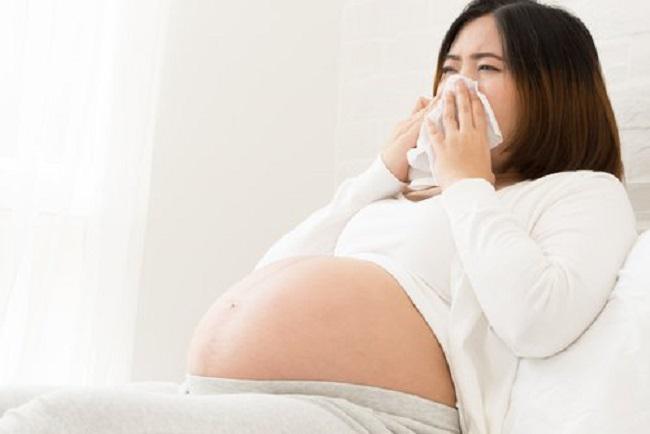 Sốt virus ở phụ nữ mang thai có nguy hiểm không?
