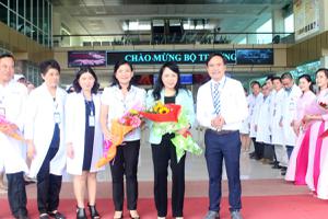 Bộ trưởng Bộ Y Tế Nguyễn Thị Kim Tiến thăm bệnh viện Thanh Vũ