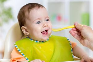 Nguyên tắc dinh dưỡng cho trẻ ngày Tết các mẹ không nên bỏ qua