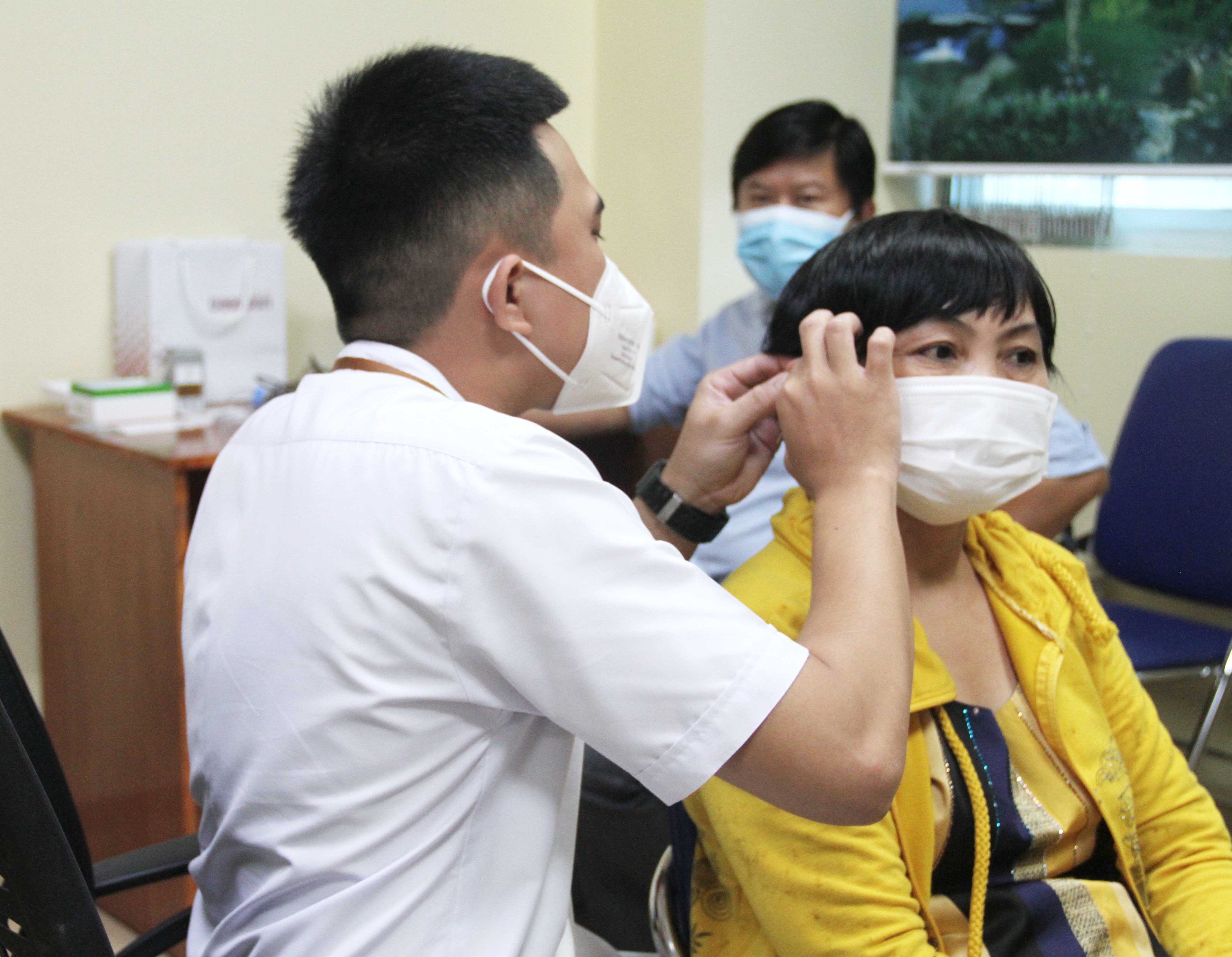 Đo thính lực và cung cấp máy trợ thính cho người bệnh suy giảm thính lực tại Thanh Vũ Medic