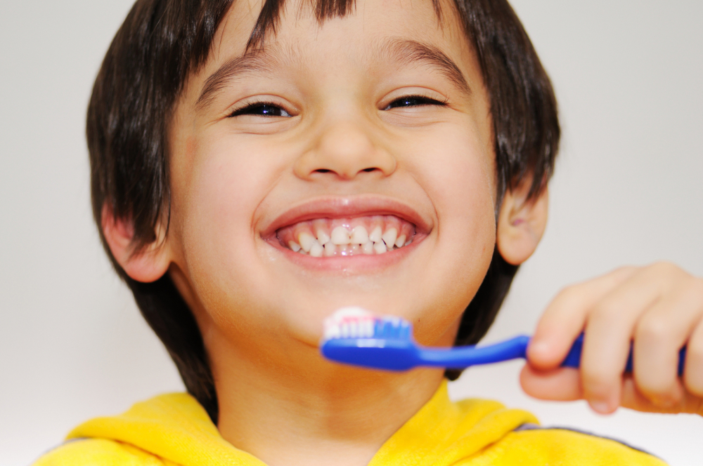 Chăm sóc răng miệng cho trẻ theo từng độ tuổi phù hợp