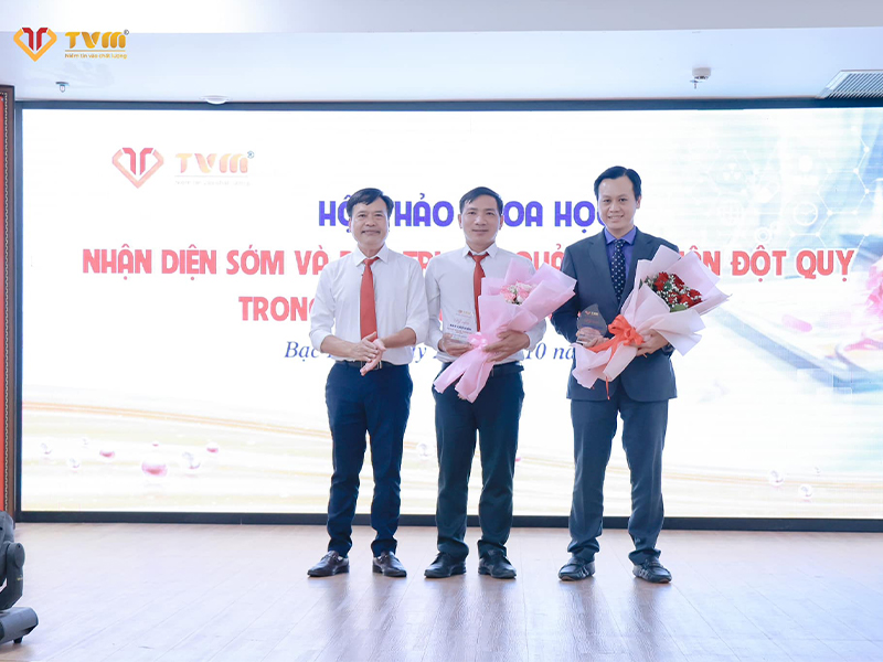 Thanh Vũ Medic sinh hoạt khoa học chuyên đề đột quỵ