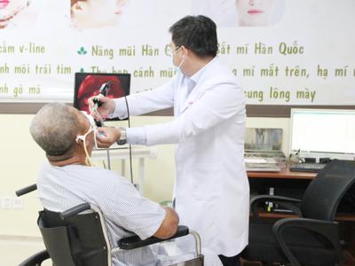 Khẩn cấp cứu bệnh nhân bị đứt rời mũi