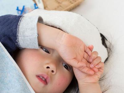 Chăm sóc trẻ cảm lạnh vào mùa mưa như thế nào