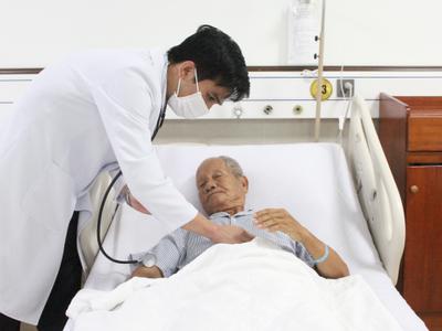 Thành công cứu sống 2 bệnh nhân lớn tuổi nhiều bệnh nền bị nhồi máu cơ tim cấp